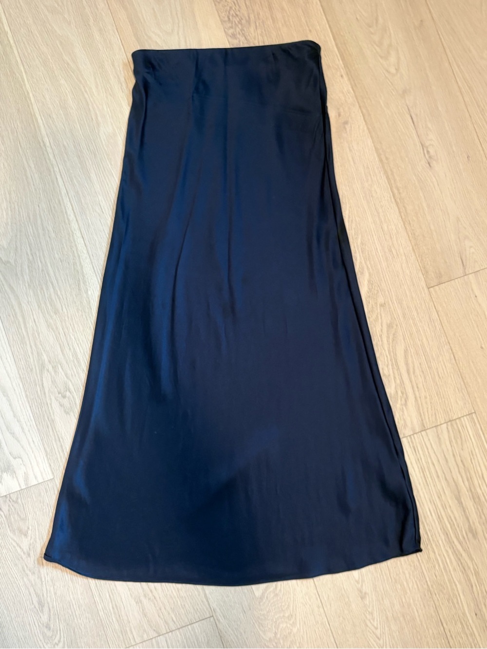 EUC | Quince 100% Washable Silk Maxi Skirt | Navy | Size Medium